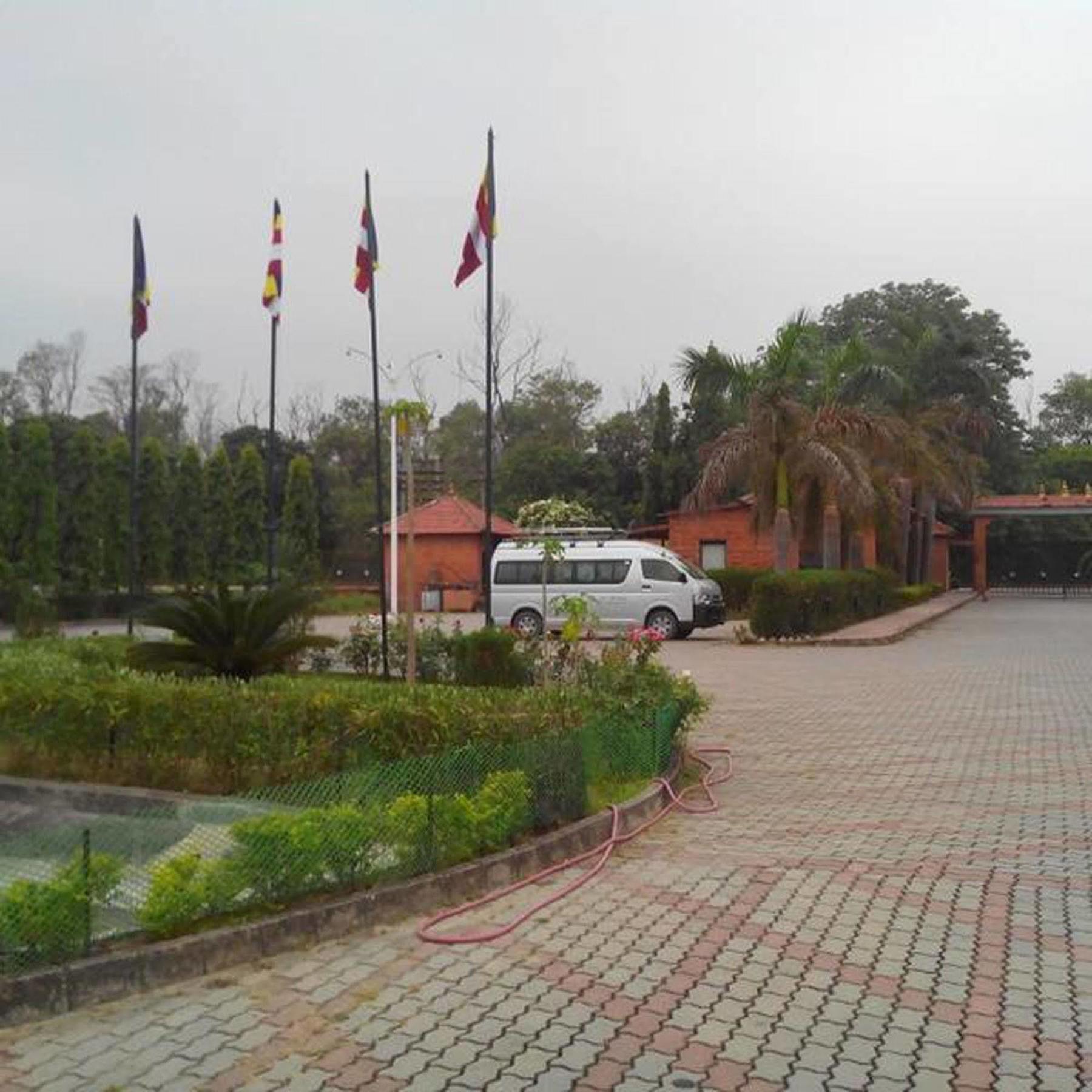 Hotel Lumbini Garden New Crystal Экстерьер фото