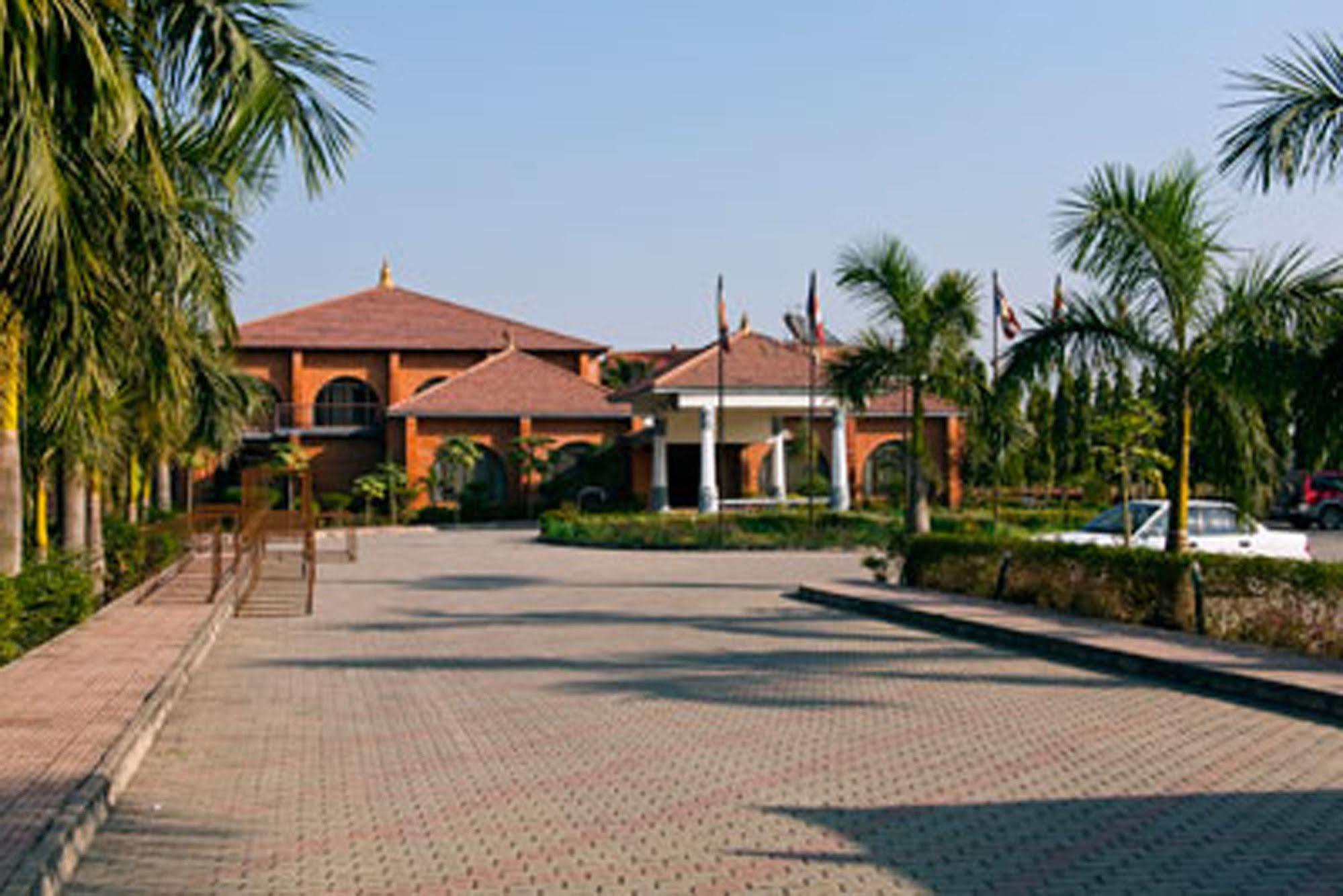 Hotel Lumbini Garden New Crystal Экстерьер фото